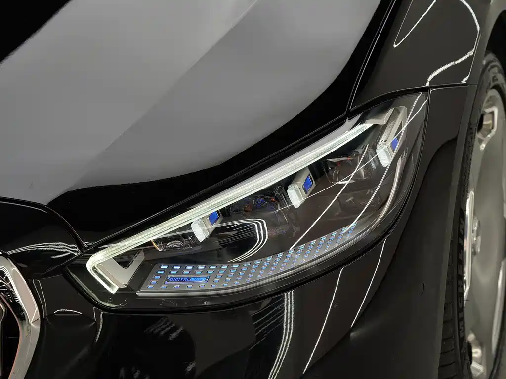 Mercedes-Benz S-Class — миниатюра 7