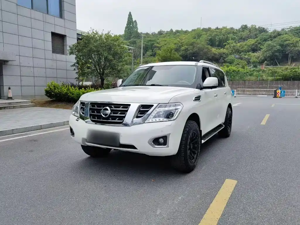 Nissan Patrol — миниатюра 2