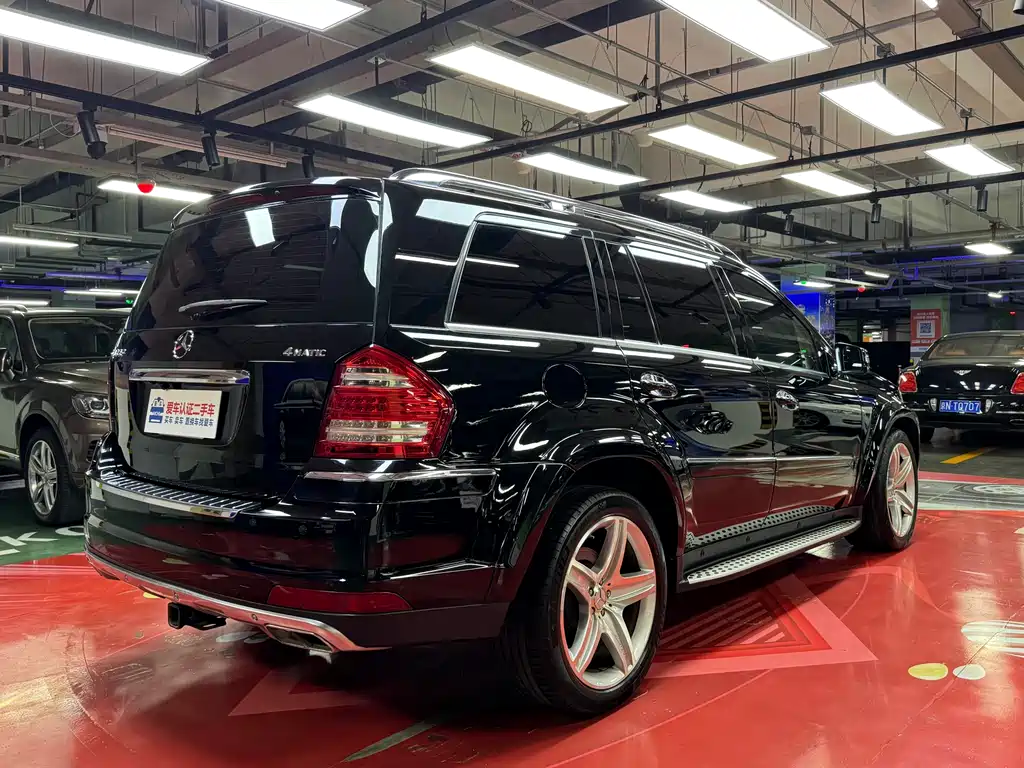 Mercedes-Benz GL 2010 GL 550 4MATIC