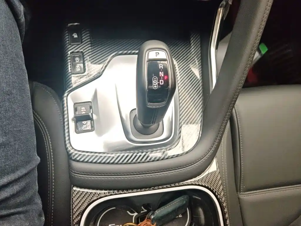 Jaguar E-PACE — миниатюра 14