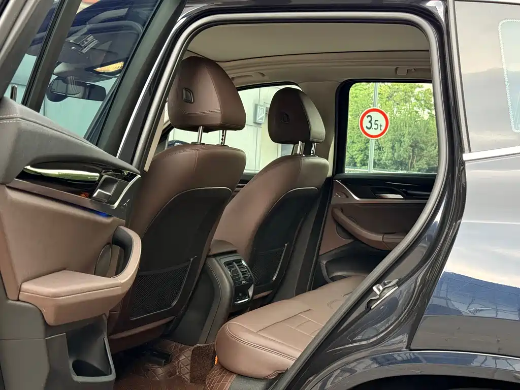 BMW X3 — миниатюра 8