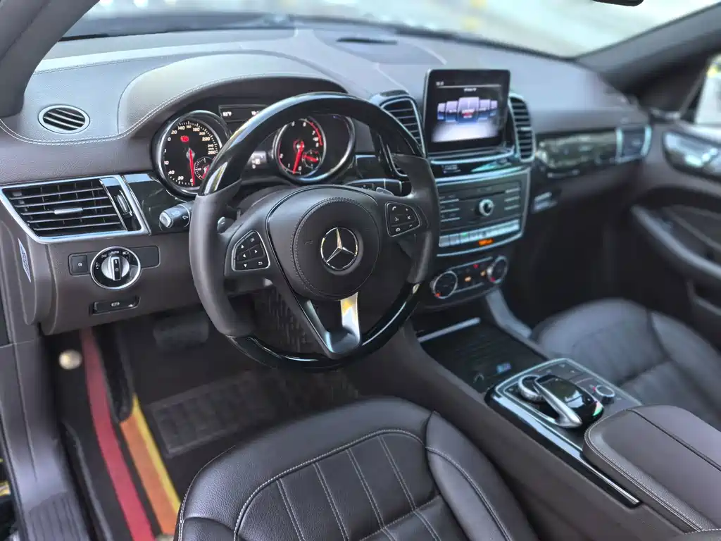 Mercedes-Benz GLS — миниатюра 9