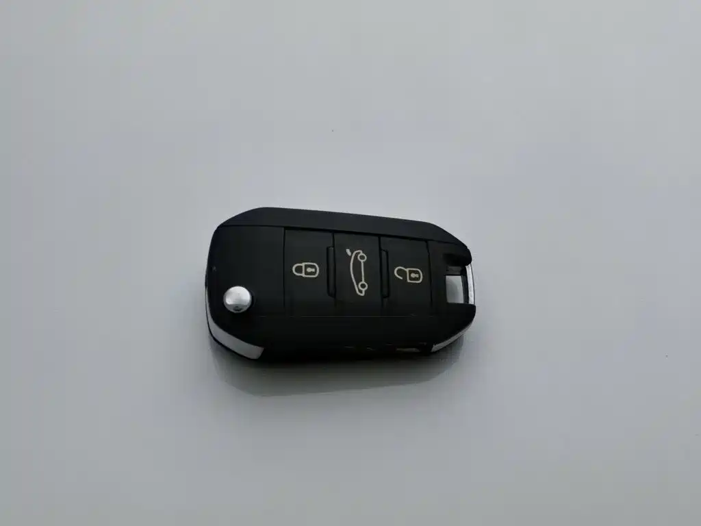 Peugeot 3008 — миниатюра 19