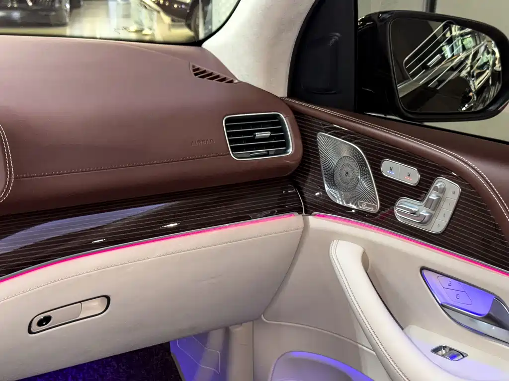 Mercedes-Benz GLS — миниатюра 25
