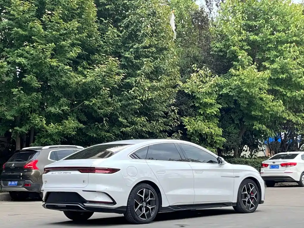 BYD Han — миниатюра 7