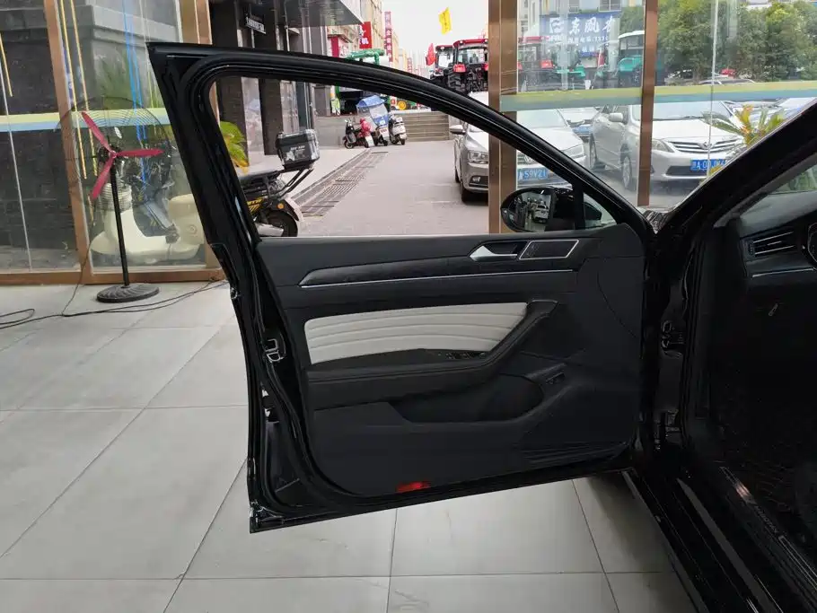 Volkswagen Magotan — миниатюра 7