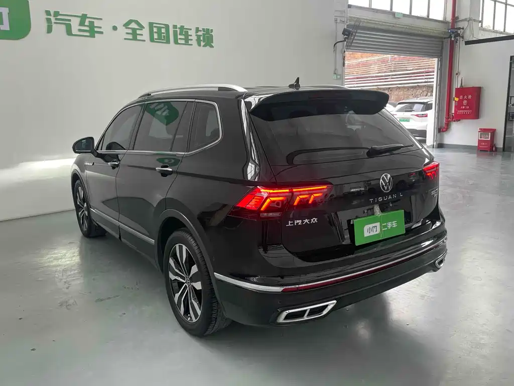 VOLKSWAGEN TIGUAN L