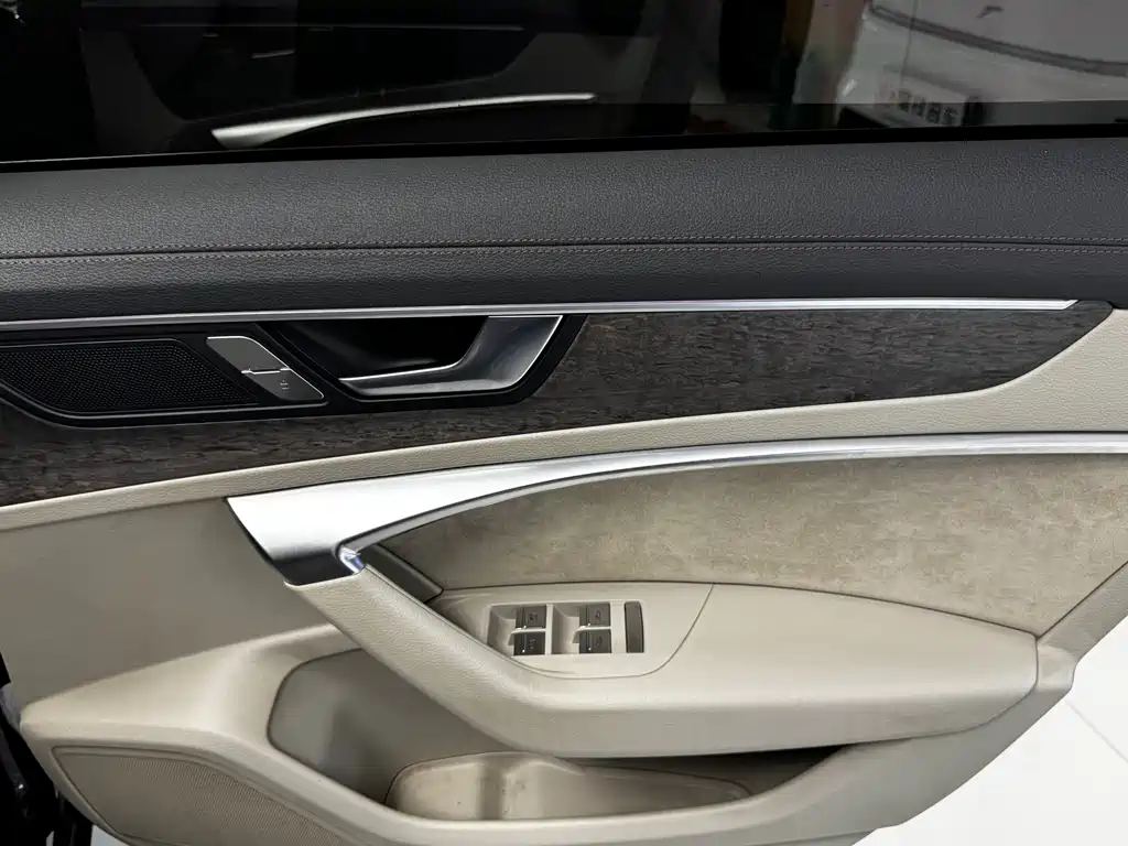 Audi A6L — миниатюра 15