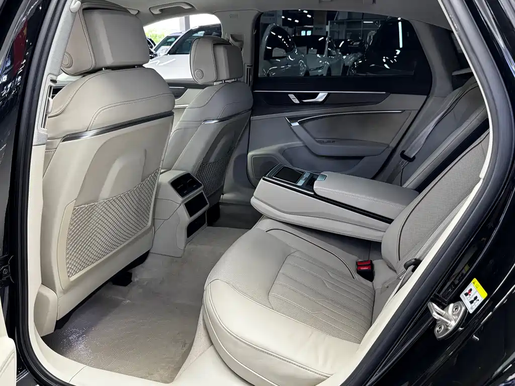 Audi A6L — миниатюра 10