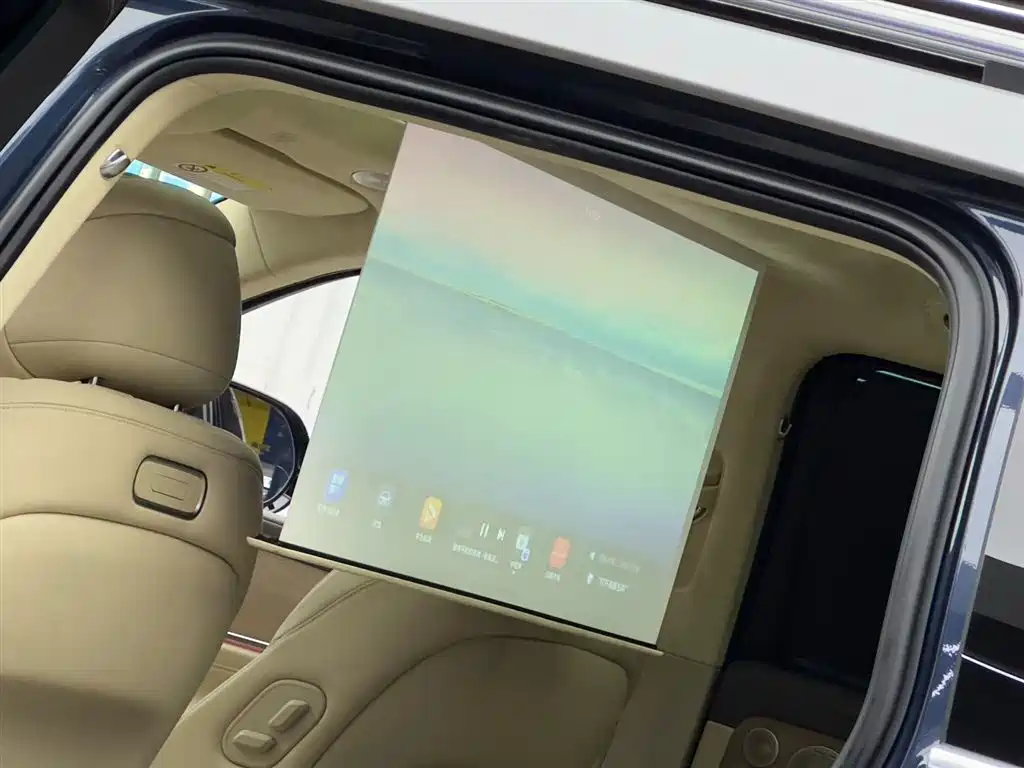 AITO ASK THE WORLD M9