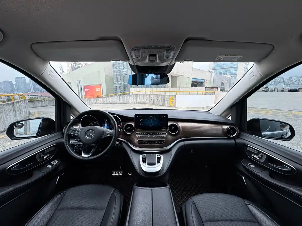 MERCEDES-BENZ V CLASS