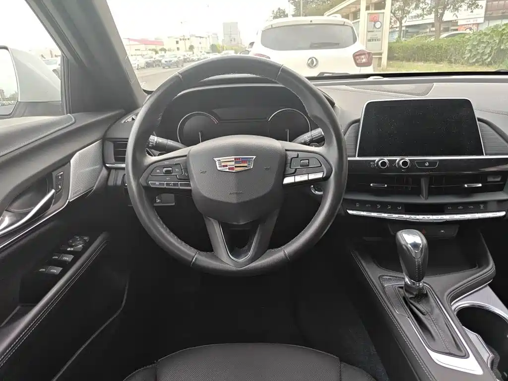 Cadillac CT4 — миниатюра 11