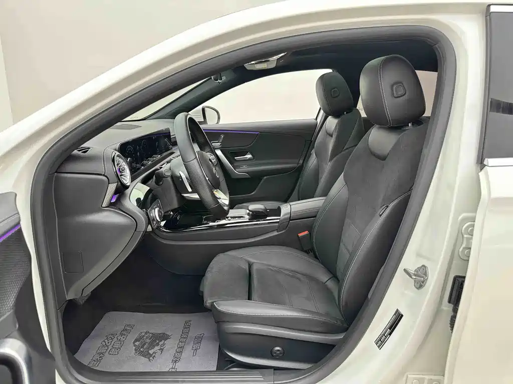 Mercedes-Benz A-Class — миниатюра 7
