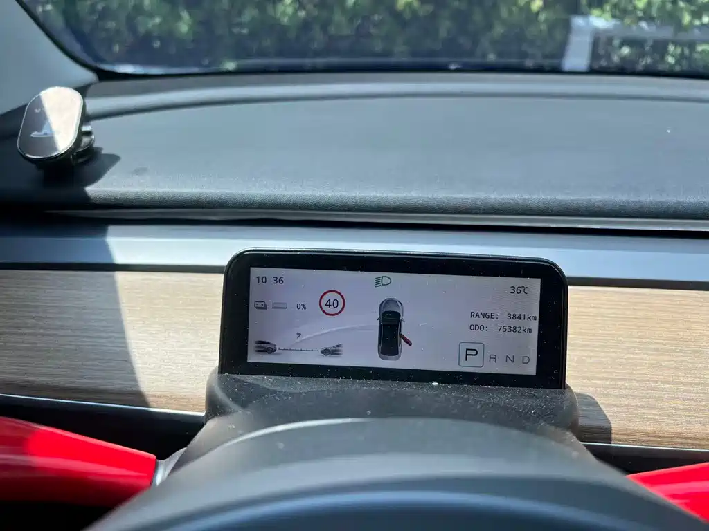 Tesla Model 3 — миниатюра 13