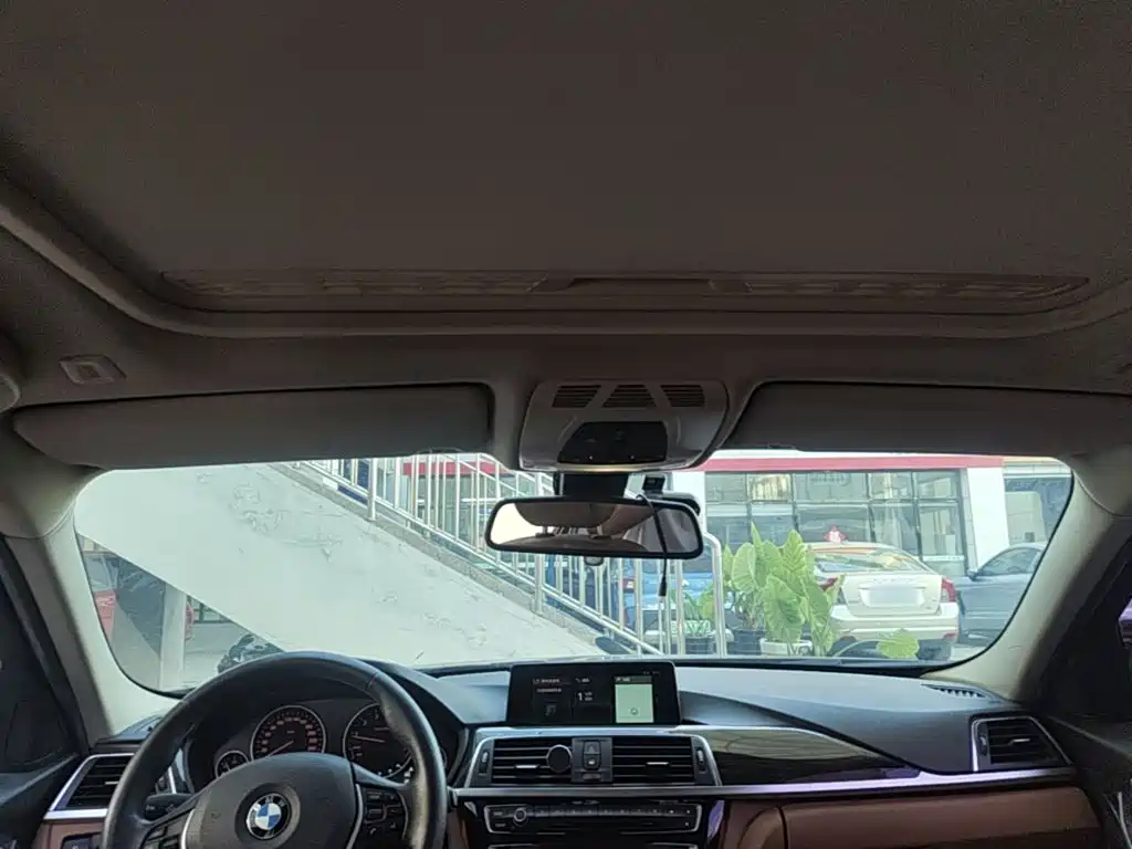 BMW 3 Series — миниатюра 18
