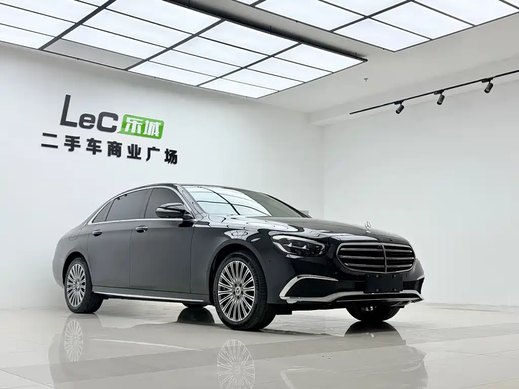 Mercedes-Benz E-Class — миниатюра 3