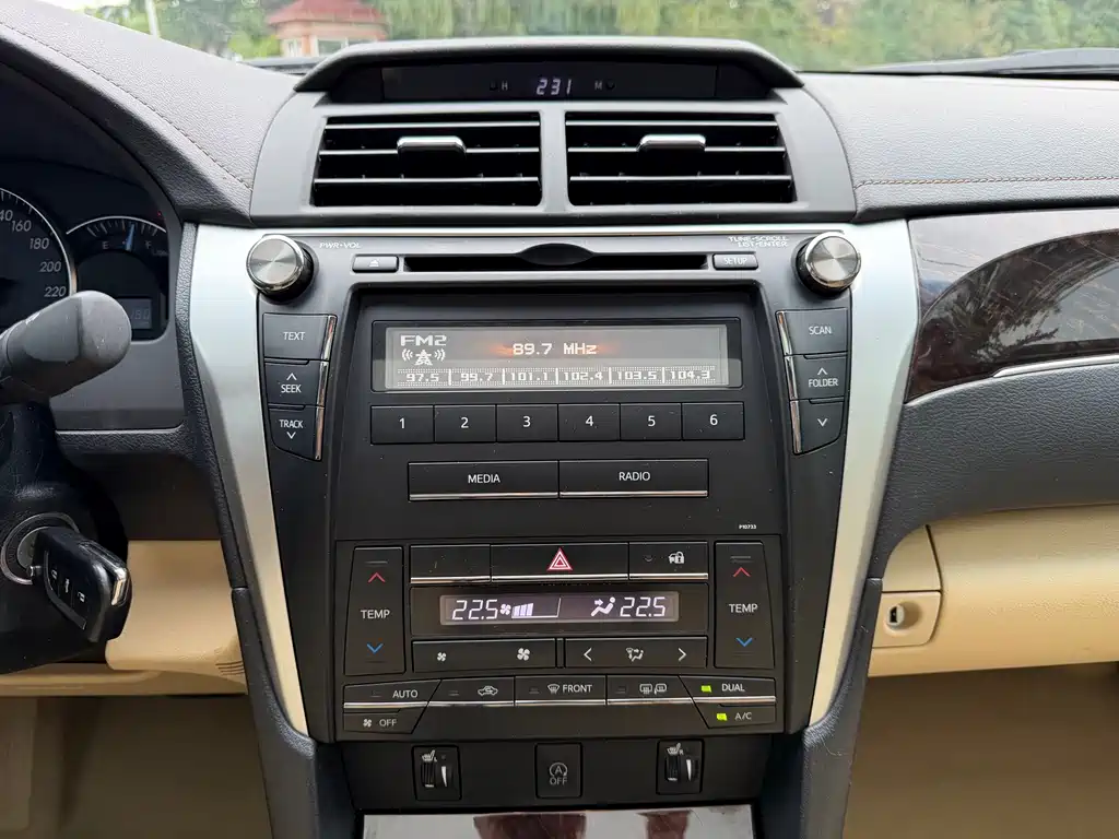 Toyota Camry — миниатюра 15