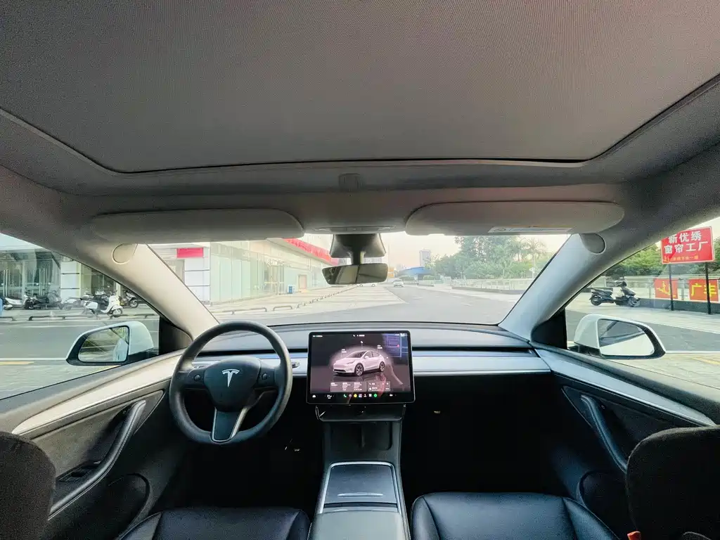 Tesla Model Y 2023 — фото 14