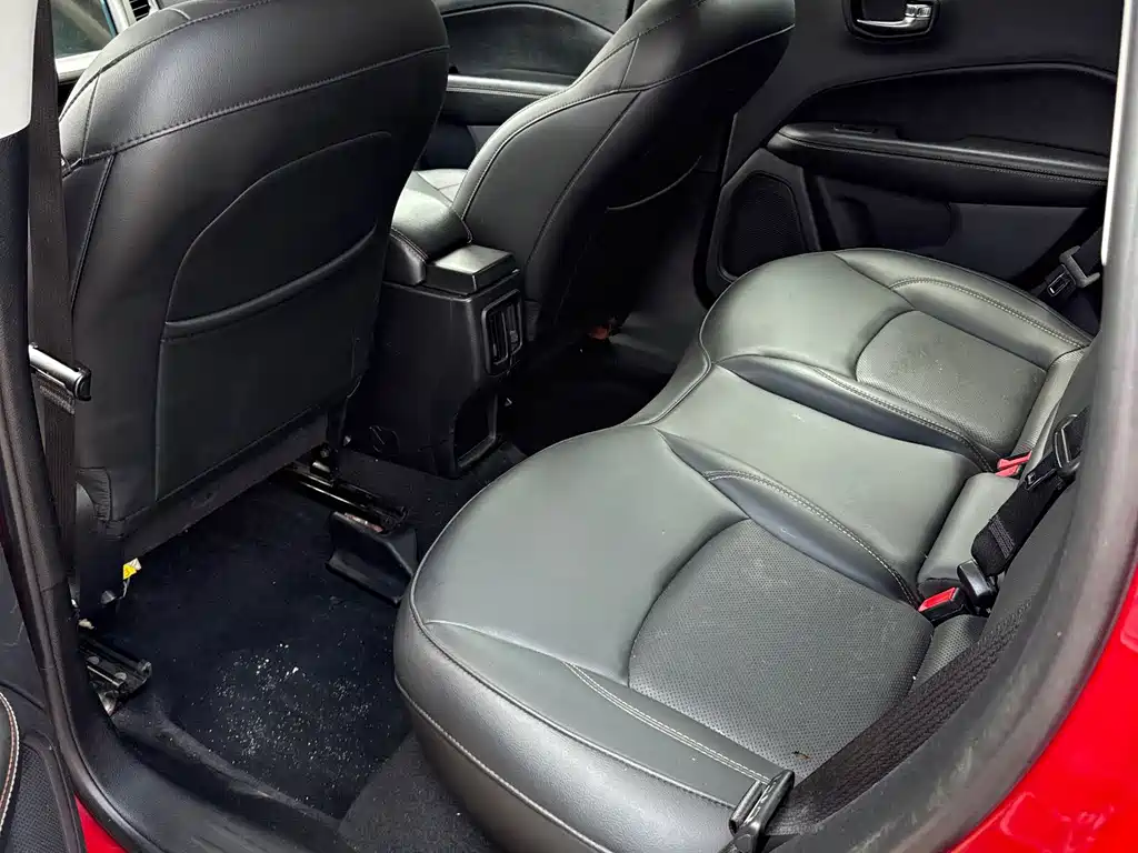 Jeep Compass — миниатюра 6