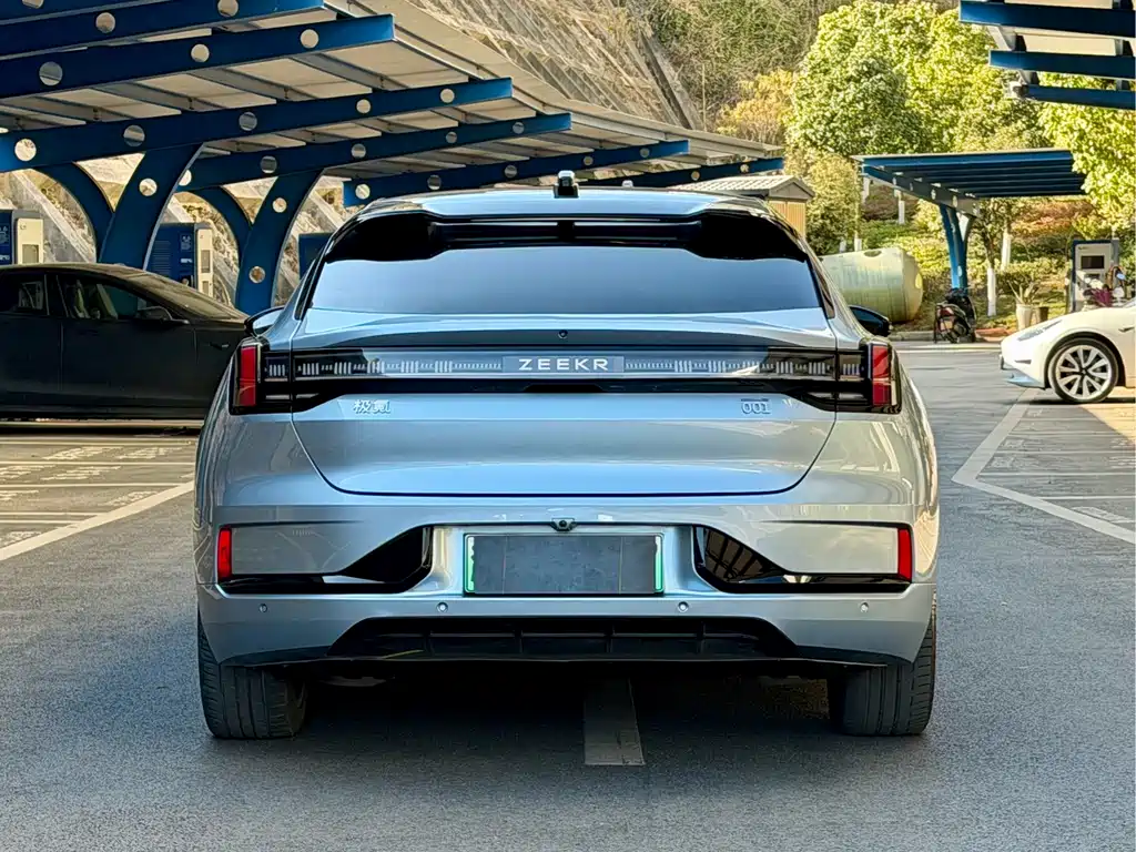 ZEEKR EXTREME KRYPTON 001