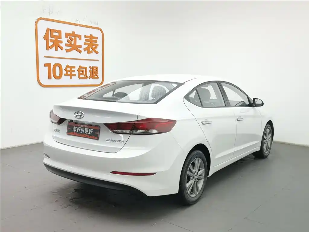 Hyundai Elantra 2016 1.6L MT