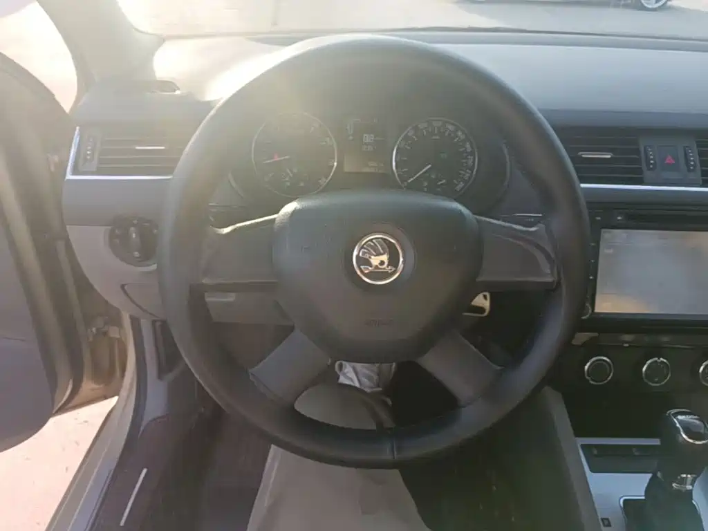 Skoda Octavia — миниатюра 11