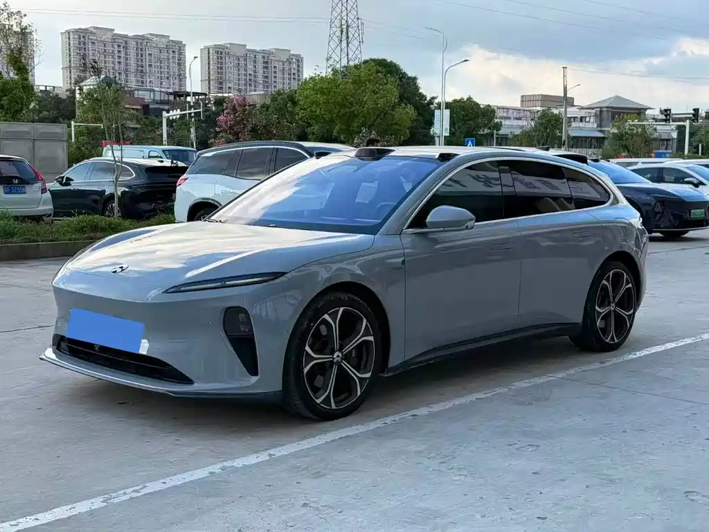 NIO ET5T