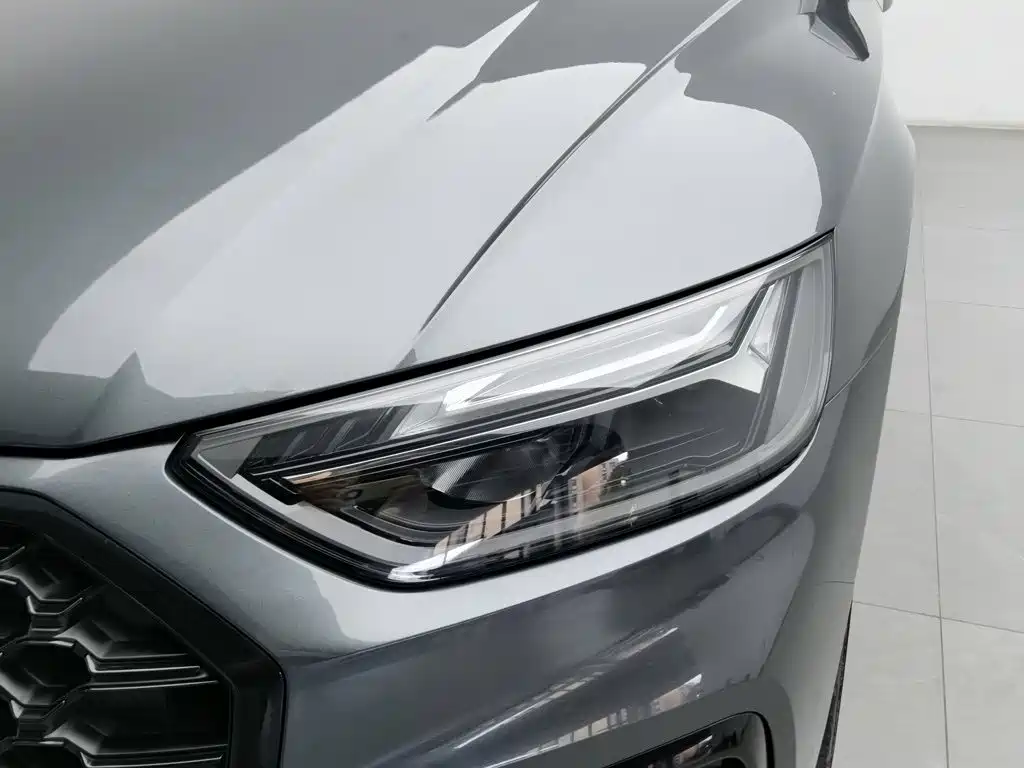 Audi Q5L — миниатюра 7