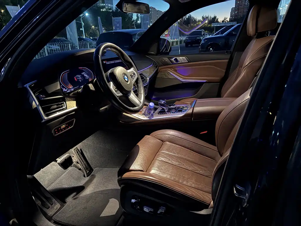 BMW X7 — миниатюра 7