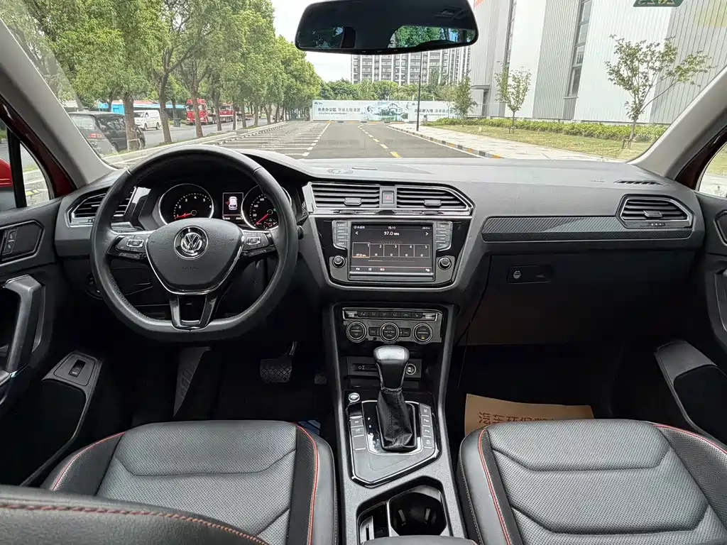 Volkswagen Tiguan L — миниатюра 9