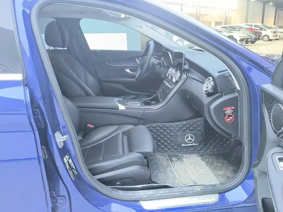 Mercedes-Benz C-Class — миниатюра 8