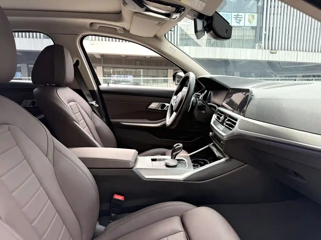 BMW 3 Series — миниатюра 8