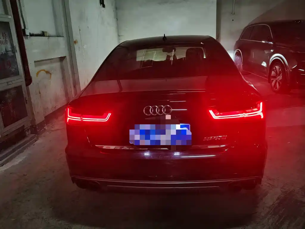 AUDI S6