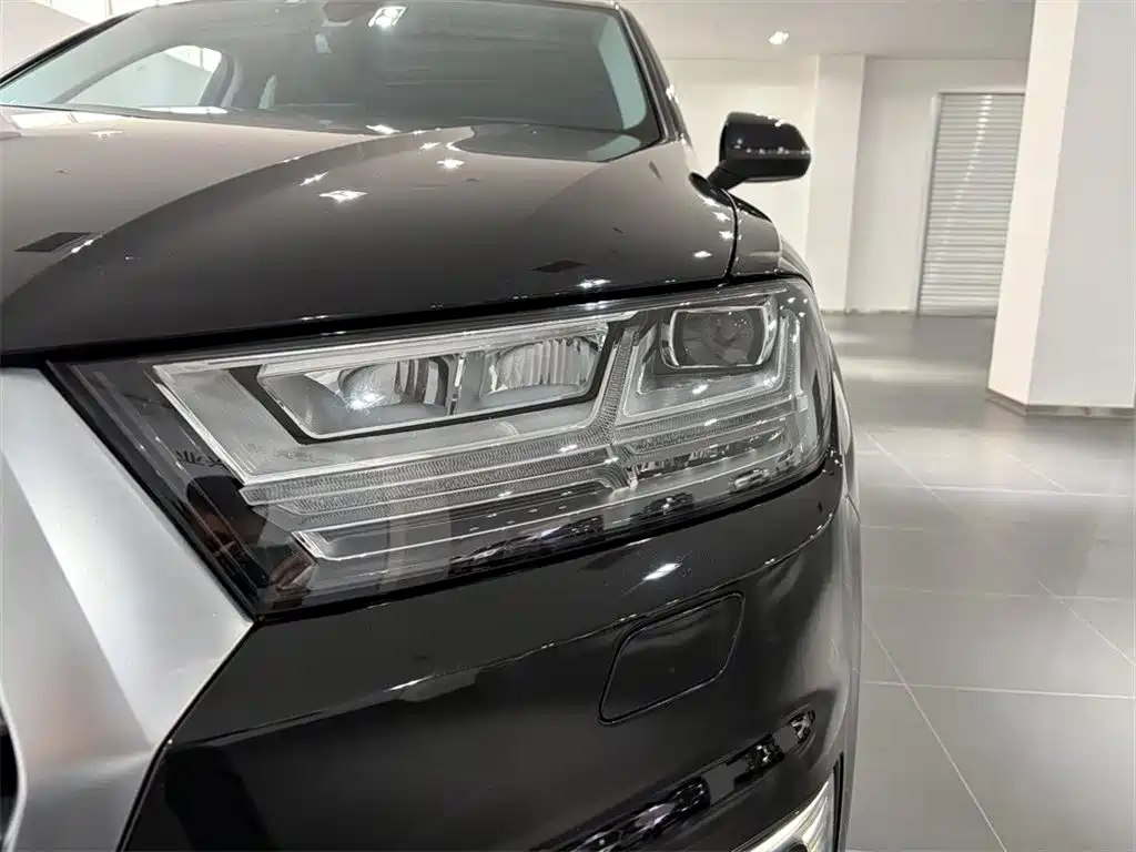 Audi Q7 New Energy — миниатюра 13