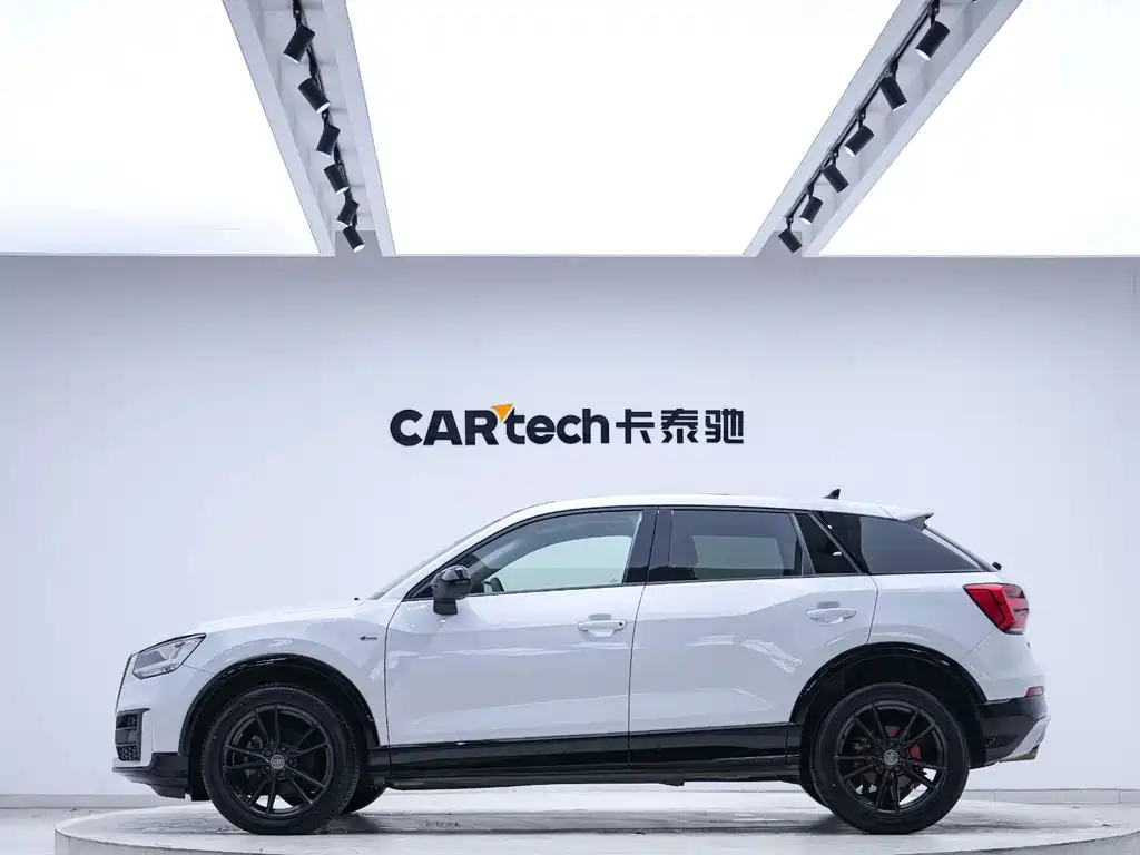 Audi Q2L — миниатюра 2