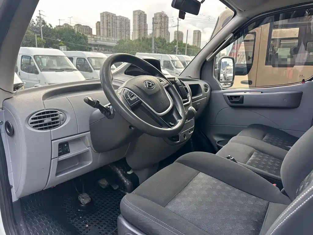 MAXUS V80 — миниатюра 5