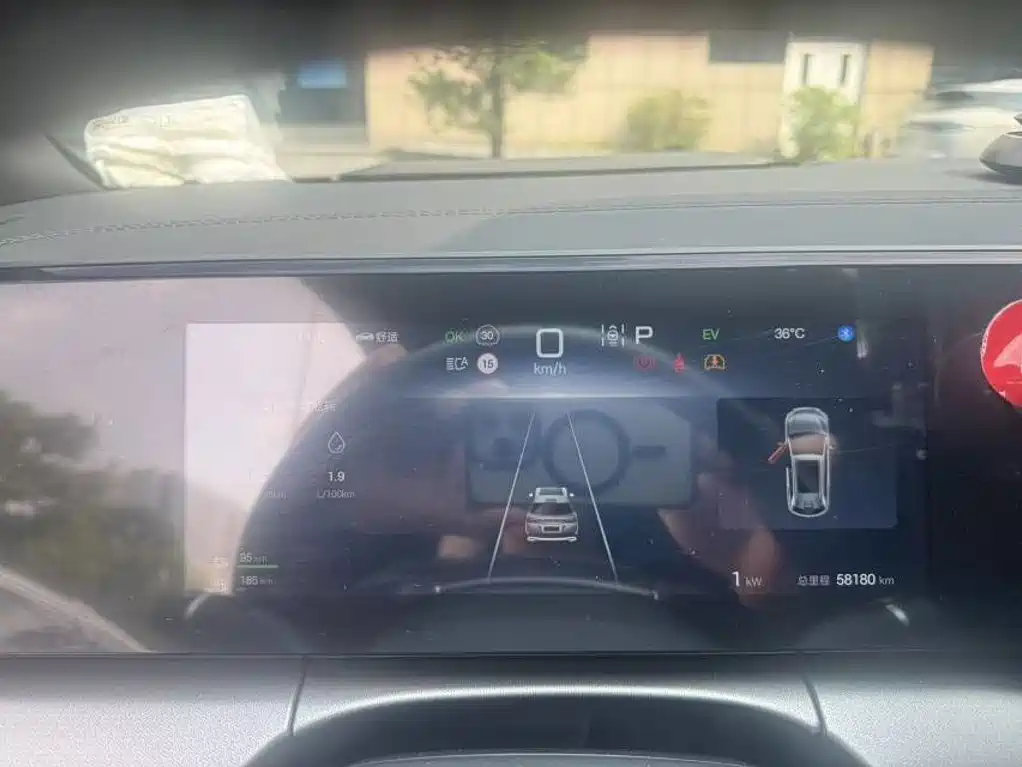 BYD L DM-i — миниатюра 6