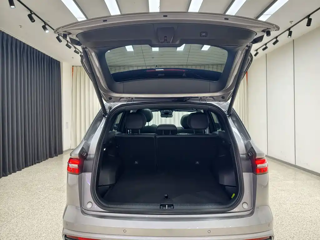 Geely Xingyue L — миниатюра 35