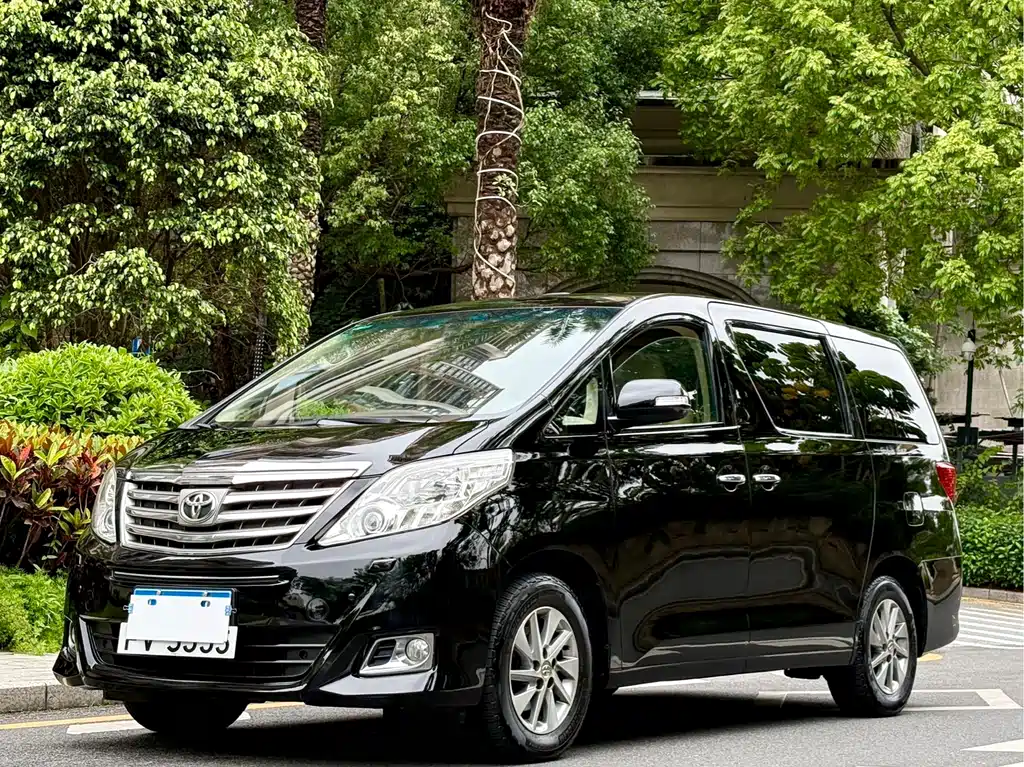 Toyota Alphard 2012