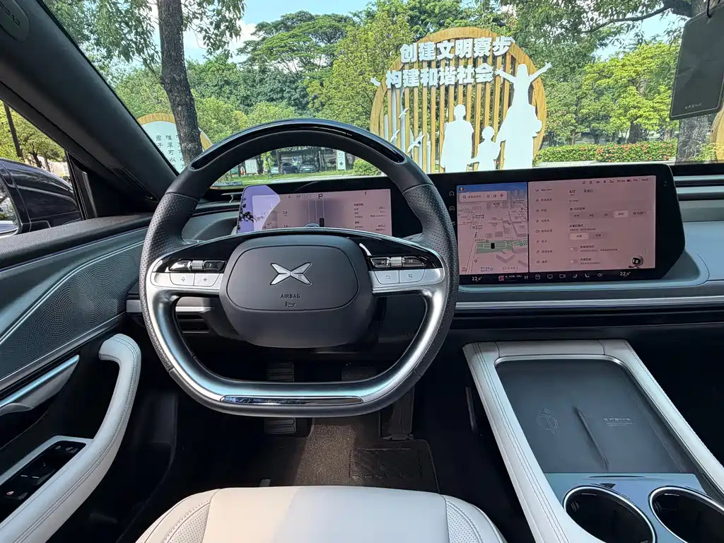 XPeng P7 — миниатюра 14
