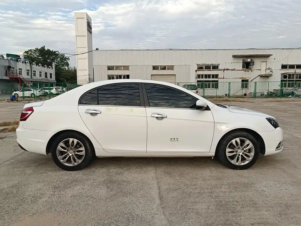 Geely Emgrand — миниатюра 5