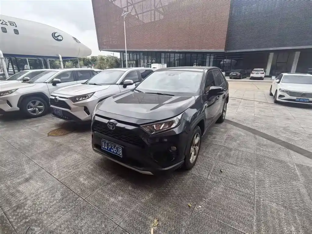 Toyota RAV4 2023