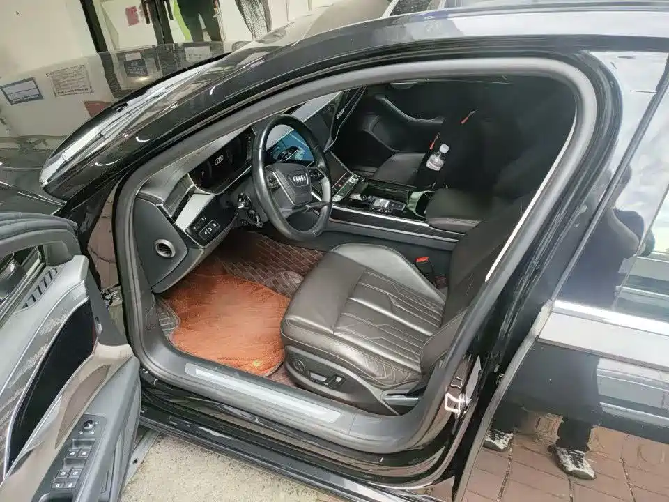 Audi A8 — миниатюра 5