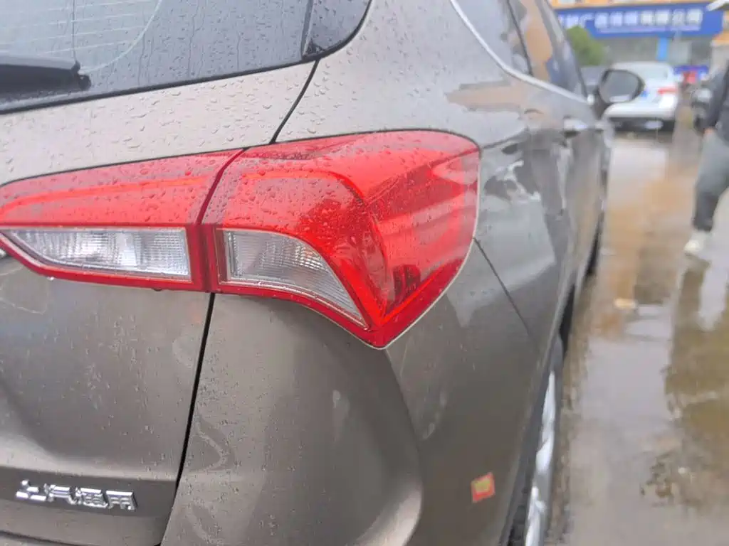 Buick Envision Plus — миниатюра 8
