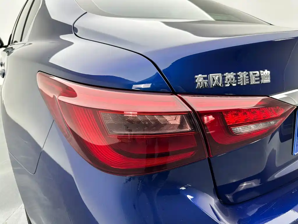 Infiniti Q50L — миниатюра 21