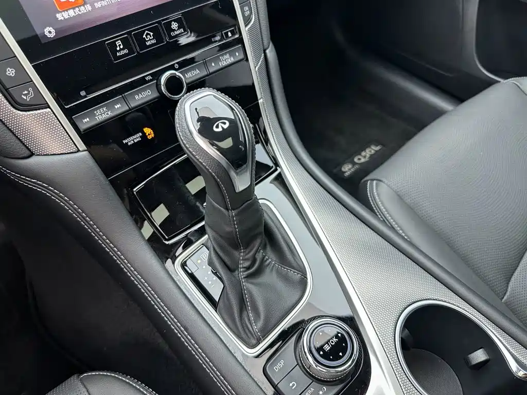 Infiniti Q50L — миниатюра 14