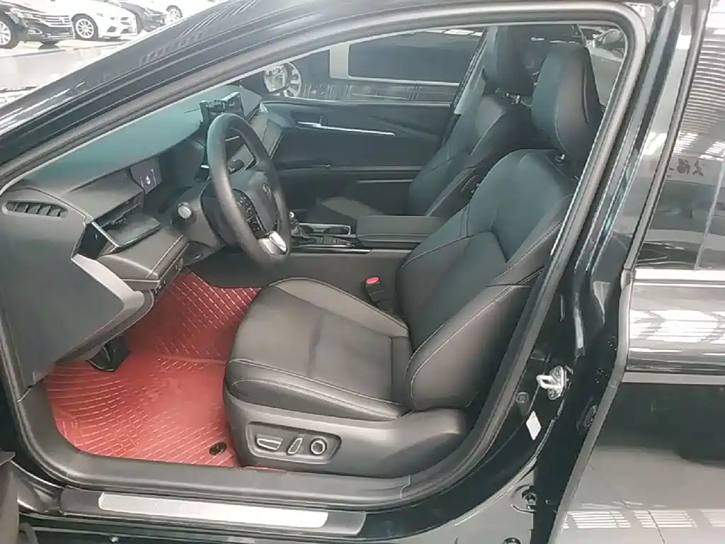 Toyota Camry — миниатюра 15