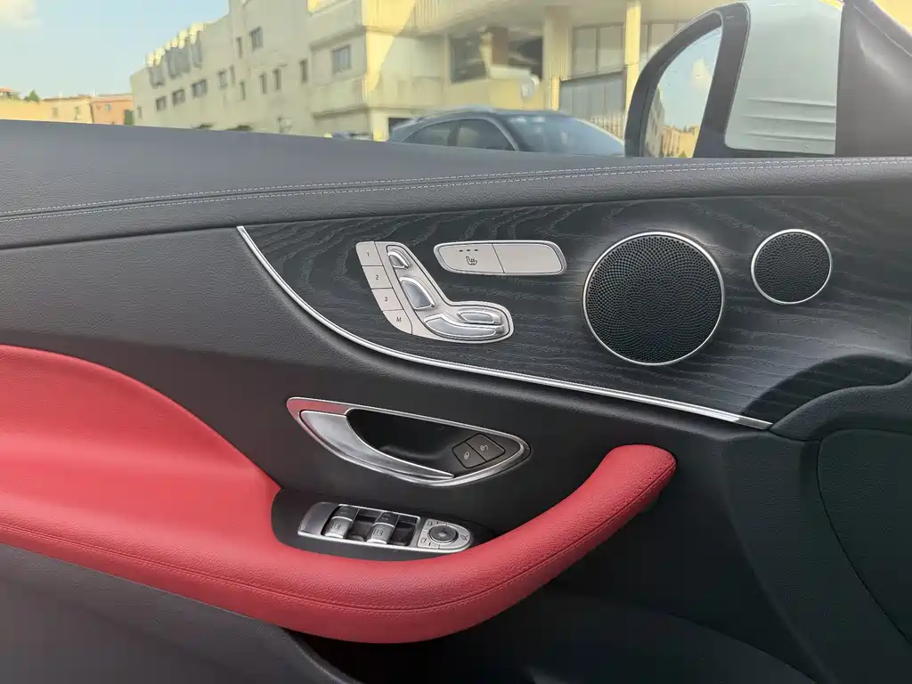 Mercedes-Benz E-Class (Import) — миниатюра 16