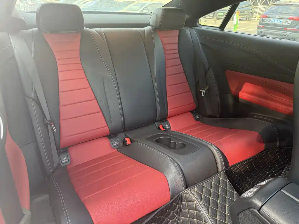 Mercedes-Benz E-Class (Import) — миниатюра 12