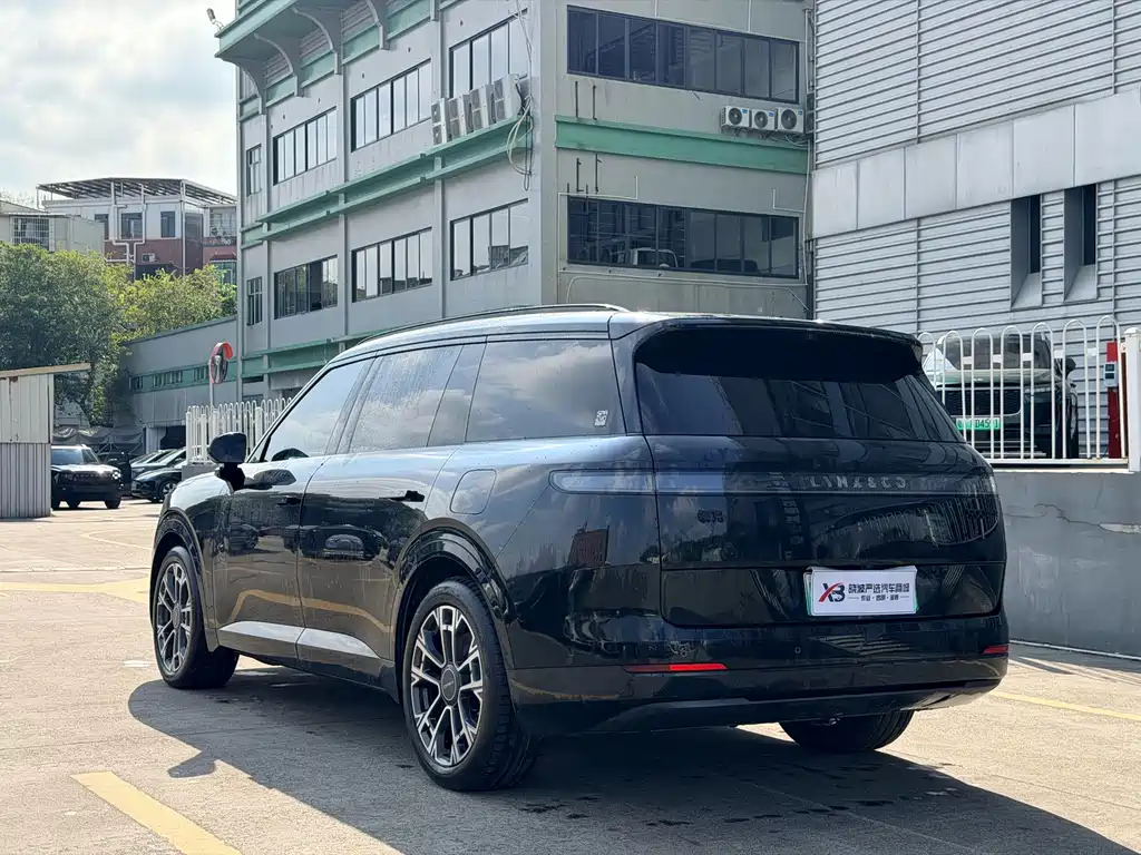 Lynk & Co 900 — миниатюра 8